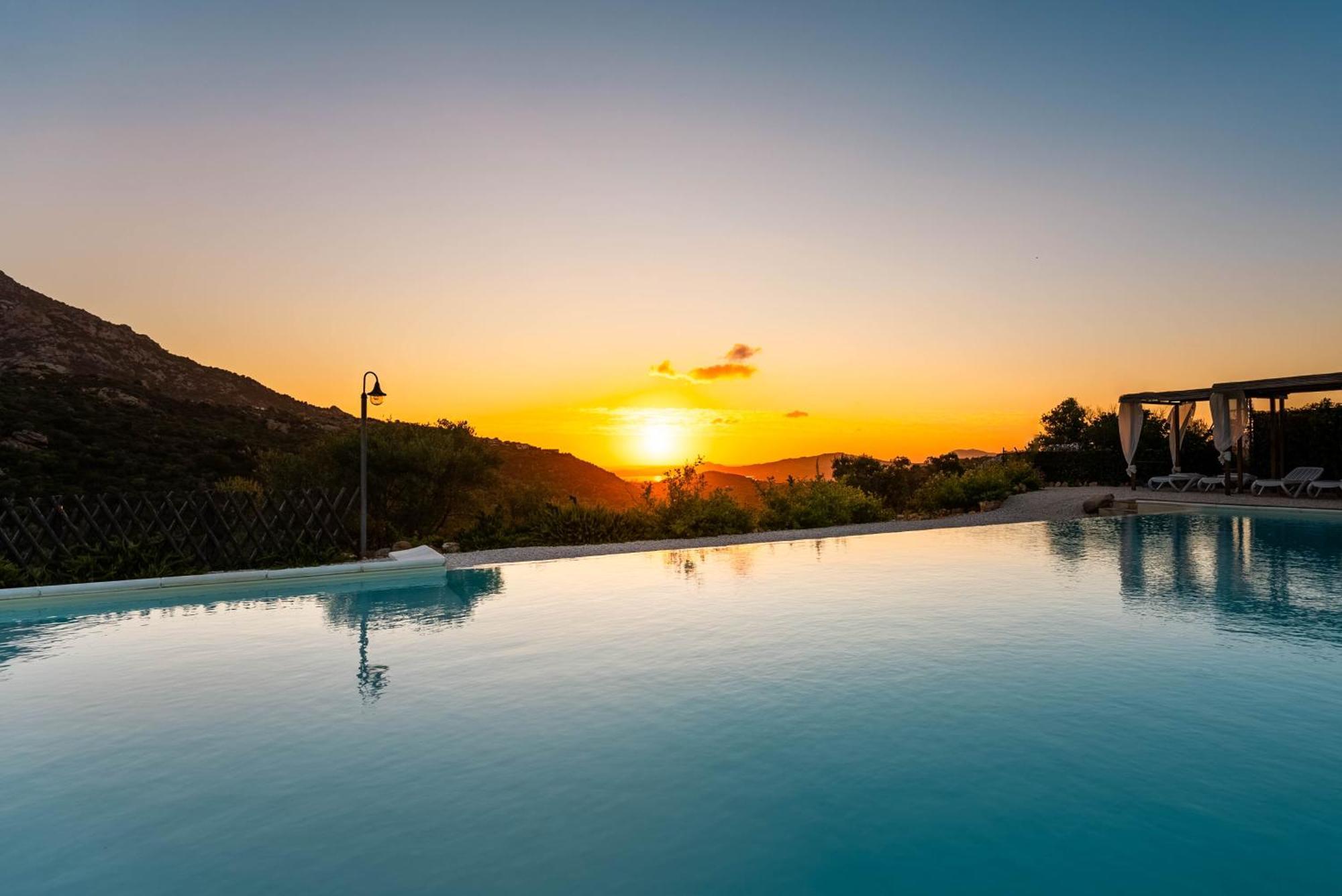 Casagliana Suite Resort Olbia Ngoại thất bức ảnh